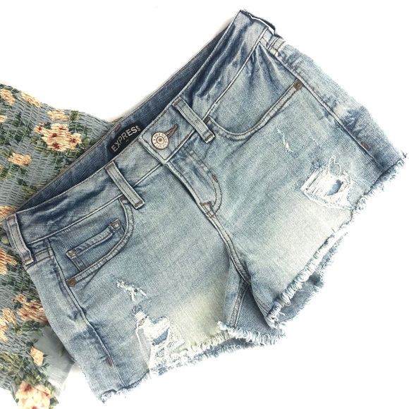 Express Low Rise Shorts - Picture 3 of 5